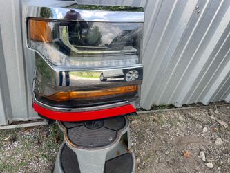 RIGHT SIDE HEADLIGHT 2016-2017-2018 CHEVROLET SILVERADO