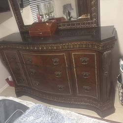 Bedroom set