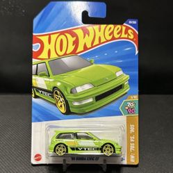 Hot Wheels - 70's v 90's