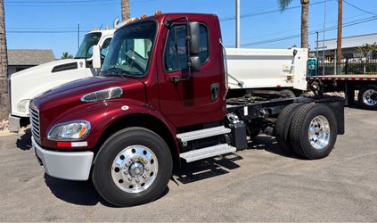 2021 Freightliner M2