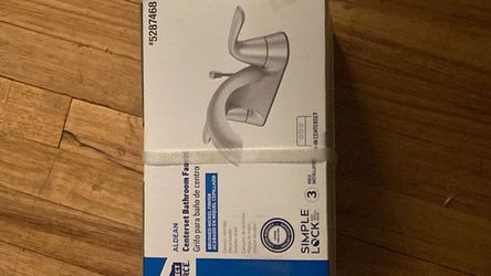 Aldean bathroom faucet new in box 25.00