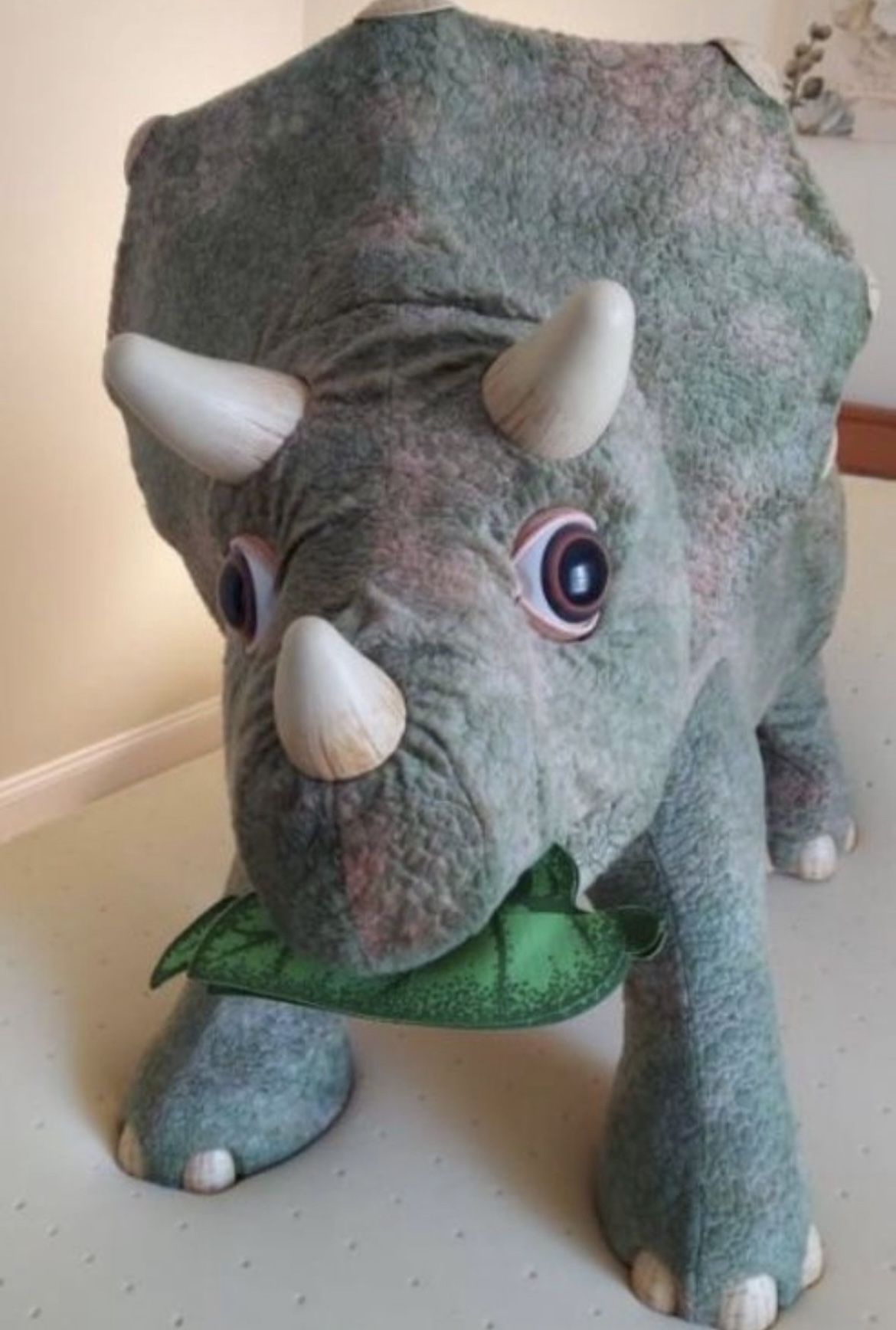 Playskool Kota My Triceratops Ride On Dinosaur w/Original Leaf