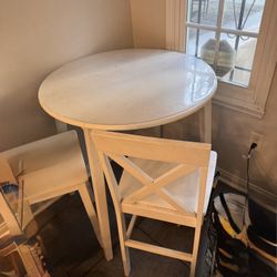 FREE  Nightstands + Bed Frame  + Hightop Table And Chairs Curbside Pickup Sat 8/1 (Pico-Robertson)
