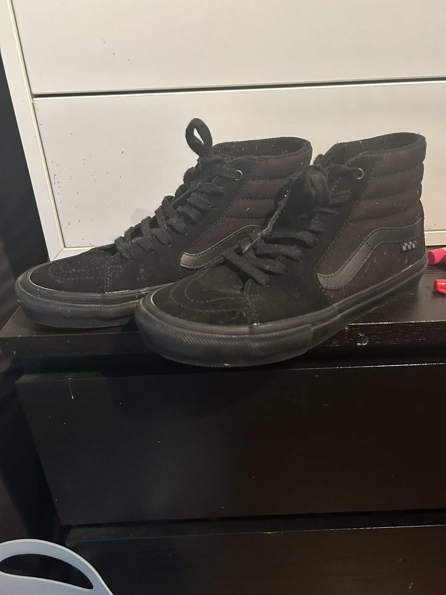 NEW SIZE 9 VANS (worn 3-4 times)