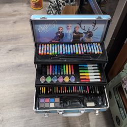 Frozen art set with heavy duty case