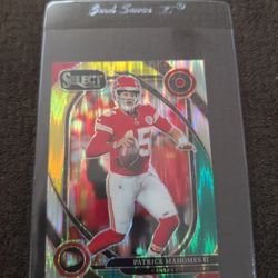 2024 Select Patrick Mahomes II Green Yellow Shock Prizm Club Level Chiefs