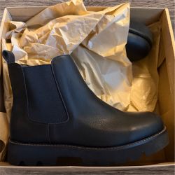 Women’s Faux Leather Boot 