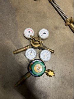 Oxygen acetylene regulators