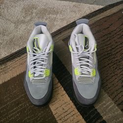 Air Jordan 4 Retro SE Cool Grey Volt Mens 10.5 Womens 12