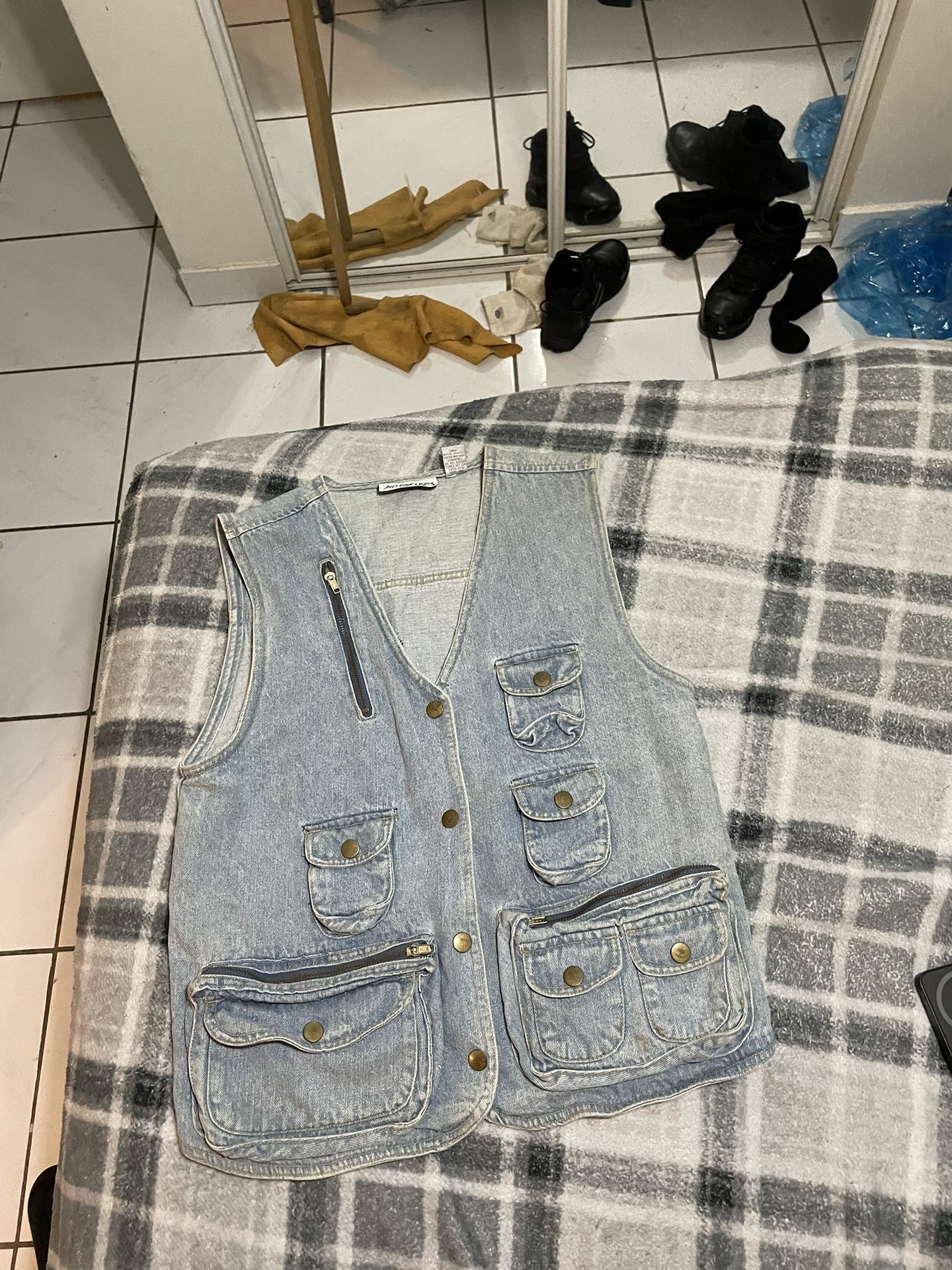 VINTAGE Denim Men’s Vest Size Medium