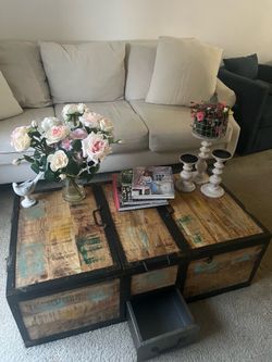 Decorative rustic living room box