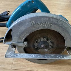 Makita 5007nb 7-1/4" Corded Circular Saw