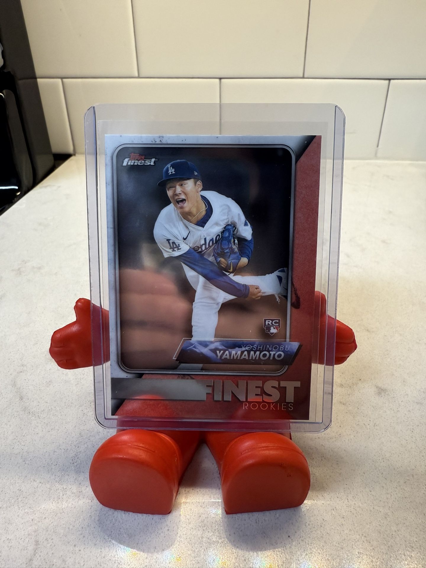 2024 Finest #FRD-17 Yoshinobu Yamamoto Finest Rookies Refractor