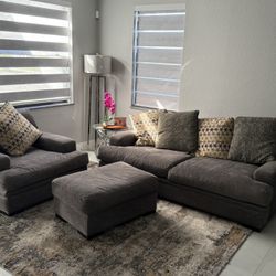 Cindy Crawford couches 