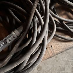 HEAVY DUTY 2/0 WELDING LEAD 3.50 PER FOOT FIRM  1000’ AVAILABLE FOR 3500$ FIRM
