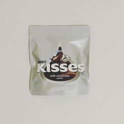 Hershey’s Kisses X Glamlite Milk Chocolate Palette