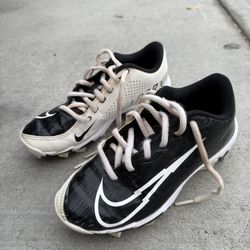 Kids Nike Baseball Cleats