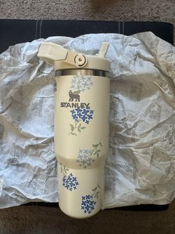 Stanley IceFlow Flip Straw Tumbler 30 oz – Antique Florets, Blooming Collection (Limited)
