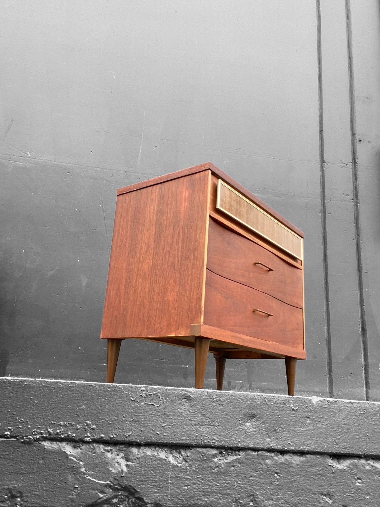 Stunning MCM Solid Wood Dresser With Brass Hardware 🖤
