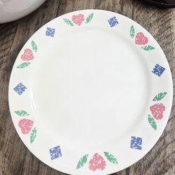 Corelle by Corning Quilt Dinner Plates Red Hearts Blue Diamonds 10" x 4
