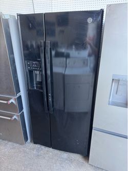 GE side-by-side refrigerator only $499