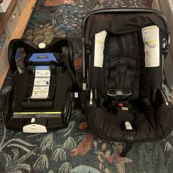 Doona Carseat- 2020- Freshly Cleaned 