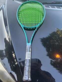 NEW  WILSON BLADE V9