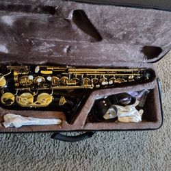 EastRack Saxophone Brand-new With Everything