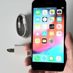 iPhone 6 - UNLOCKED - Like New 