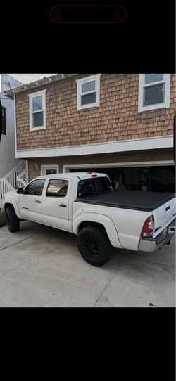 Proven Ground roll-up locking tonneau cover