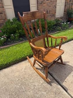 Heavy Vintage rocking chair in very good condition