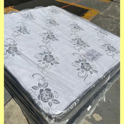 King size mattress / Colchon