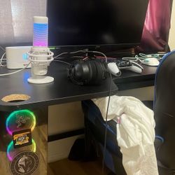 Whole gaming setup can trade