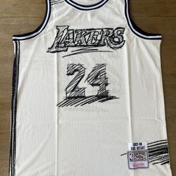 MENS KOBE BRYANT LOS ANGELES LAKERS JERSEY XL