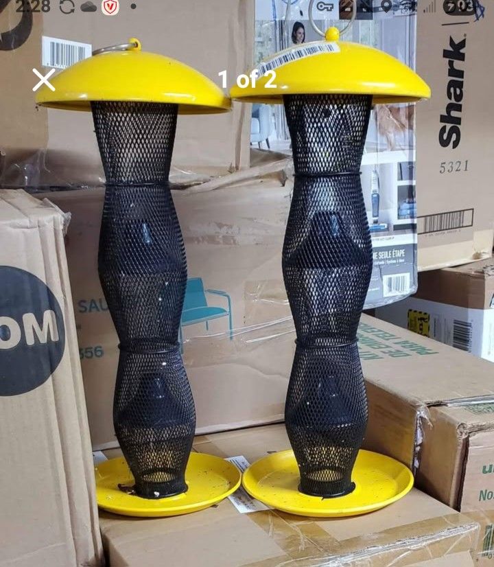 2 Yellow BIRDFEEDERS & FOOD