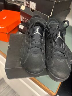 Jordan 6s low metalics size 10