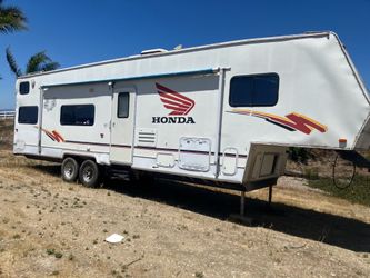 2004 wanderer thor fifth wheel toy hauler