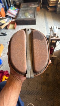 Vintage military travel pan with divided plate