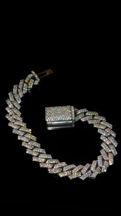 8.5mm VVS moissanite Diamond prong link bracelet