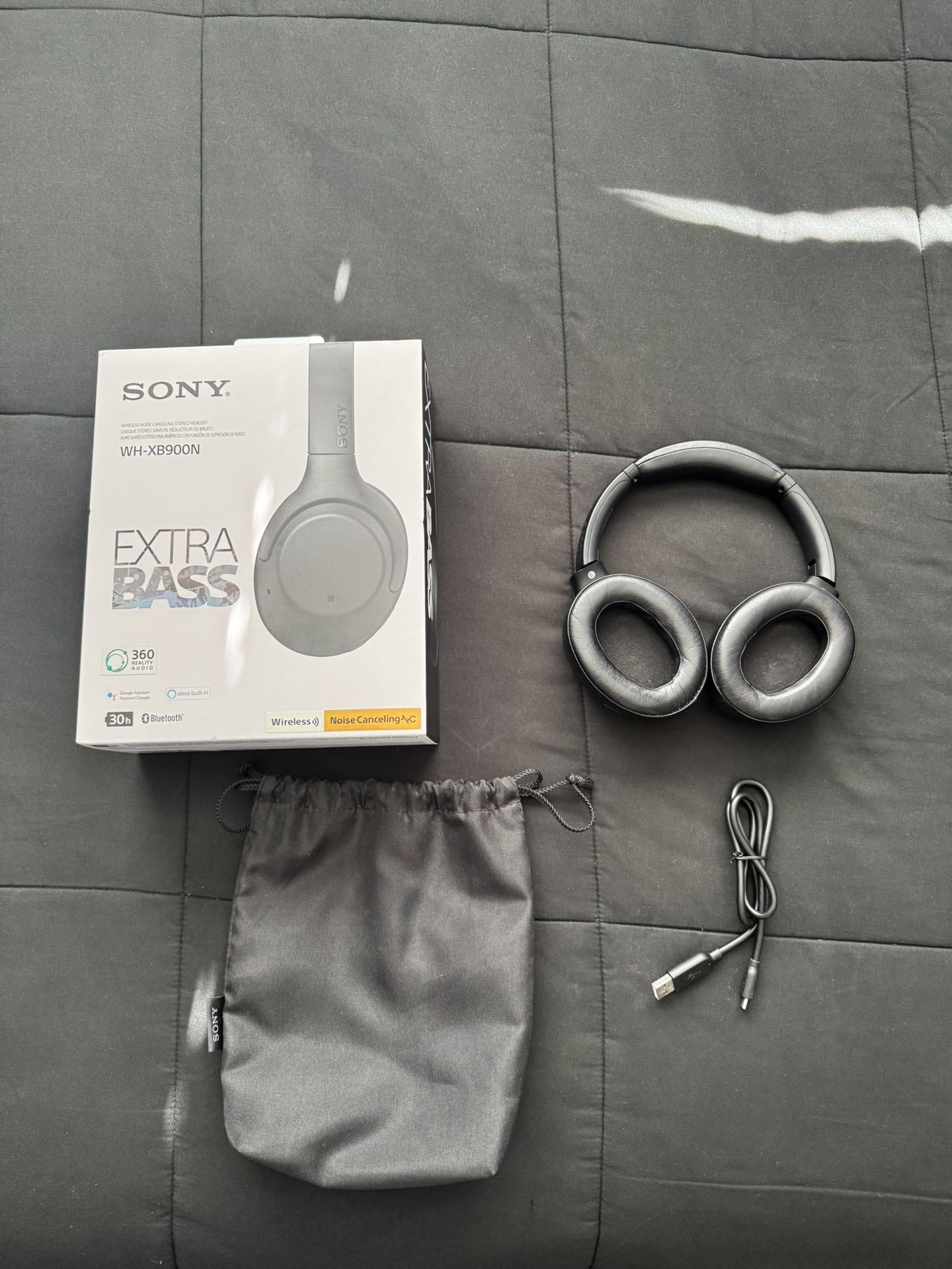 SONY WH-XB900N