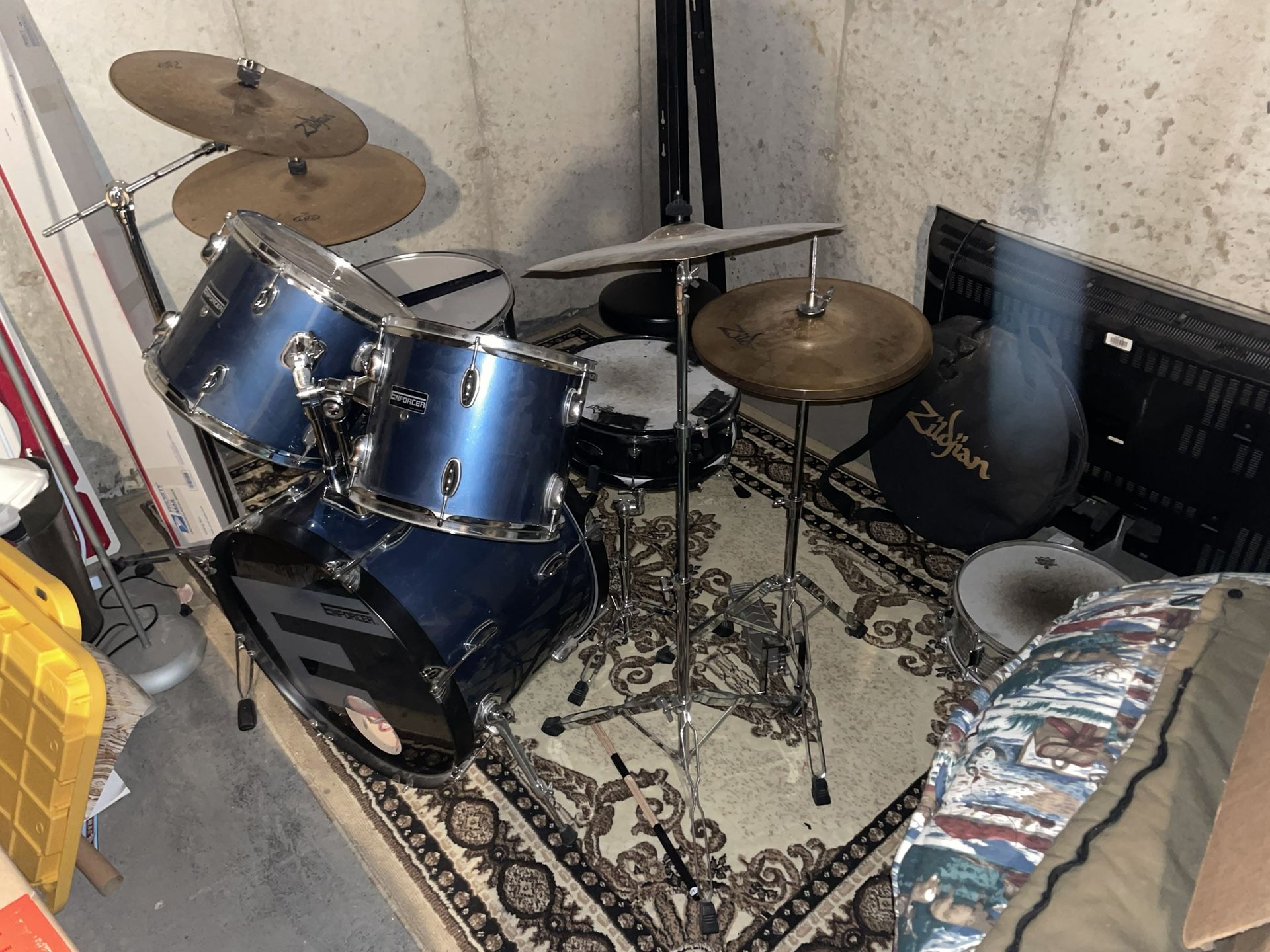 Full Enforcer drum kit by Remo