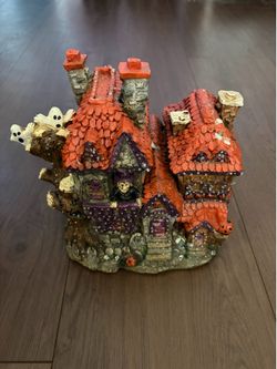 Halloween Haunted House Decoration