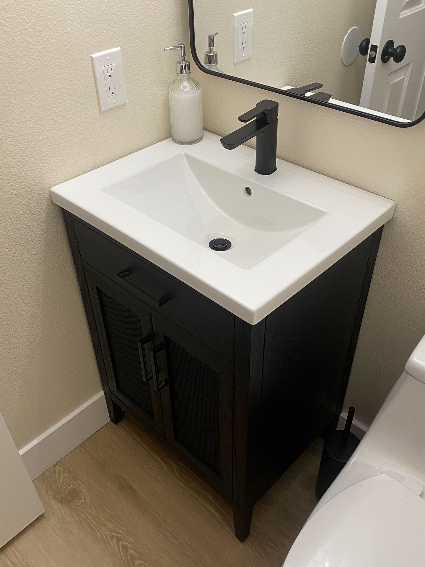 Vanity (accepting Offers)