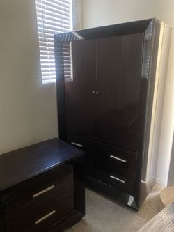 Modern high gloss, dark espresso bedroom, set six drawer, dresser and armoire wardrobe Modern high-gloss, dark espresso bedroom, set six drawer, dress