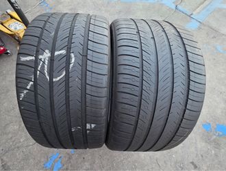 2 USED TIRES MICHELIN 265/35/19