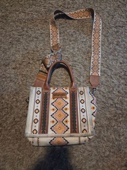 Wrangler shoulder purse