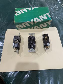 New (7) Bryant Brown Melamine Heavy Duty Duplex Receptacles 