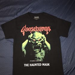 Goosebumps Haunted Mask Tee Size M