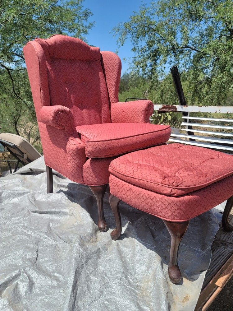 Queen Ann Style Wingback Chair With Ottoman 