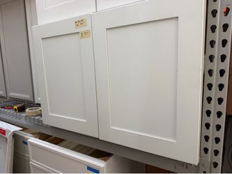 Kitchen cabinet